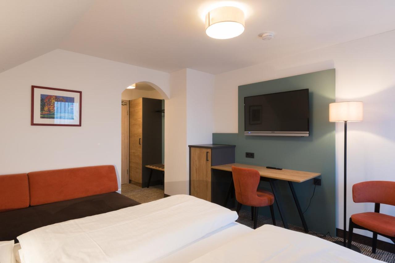 Schneider Hotel